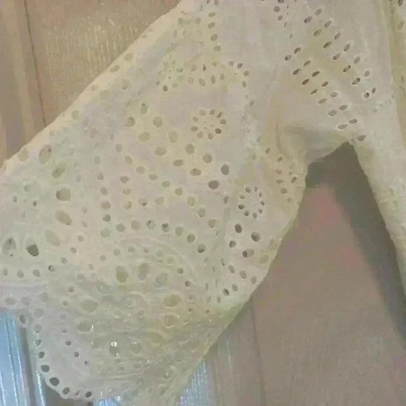 Sperry Cotton eyelet embroidered off the shoulder romper size L - Picture 4 of 8